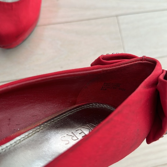 Red Crystal Bow Platform Pumps Size 8.5 - Picture 3 of 5